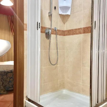 Lovely Flat In Duomo Apartment